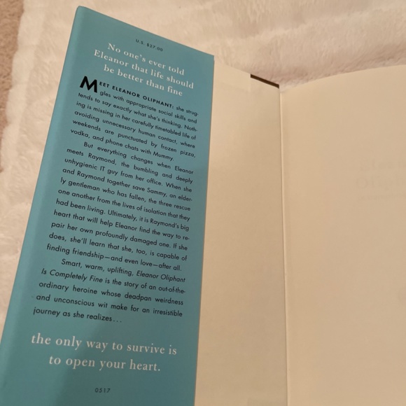 Eleanor Oliphant is completely fine by Gail Honeyman - Picture 3 of 3